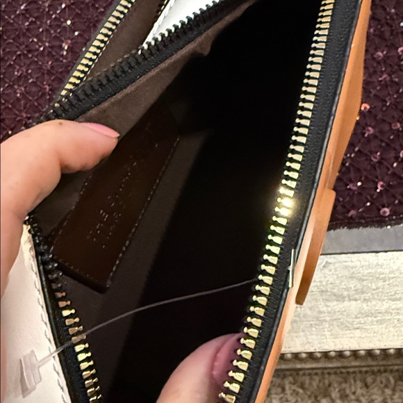 Marc Jacobs Bold Orange Crossbody Bag - Picture 7 of 7